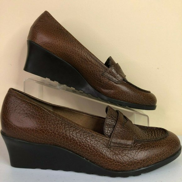 cloudwalkers Shoes - Cloudwalkers Boston Brown Pebbled Leather Pumps